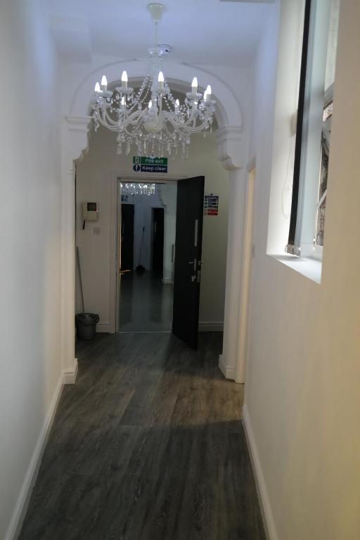 Mollet House room 6